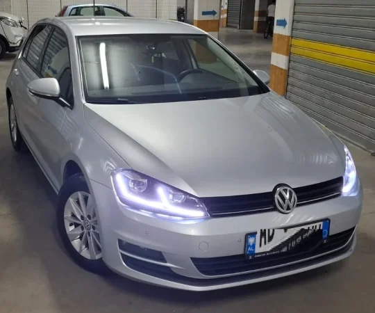 Tirane, shes makine VW Golf 7, 1.6 nafte, automat, viti 2016 Nafte, gri metalizato automatik Kondicioner 98.600 km 9.900 €