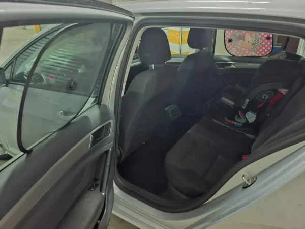 Tirane, shes makine VW Golf 7, 1.6 nafte, automat, viti 2016 Nafte, gri metalizato automatik Kondicioner 98.600 km 9.900 €