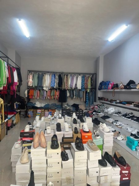Tirane, SHITET BIZNESI 15.000 € SË BASHKU ME INVENTARIN .