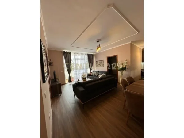 Tirane, jepet me qera apartament 2+1 Kati 9, 100 m² 750 € (Vilat Gjermane)