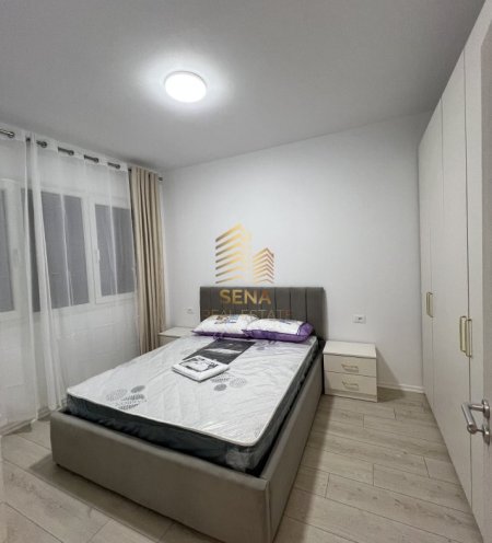 Tirane, jepet me qera apartament 2+1+Ballkon Kati 9, 100 m² 650 € (Rruga Nexho Konomi)