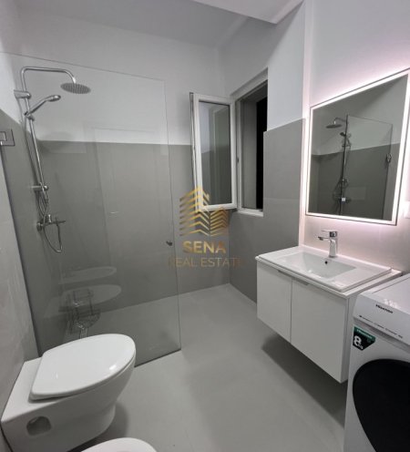 Tirane, jepet me qera apartament 2+1+Ballkon Kati 9, 100 m² 650 € (Rruga Nexho Konomi)