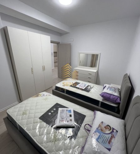 Tirane, jepet me qera apartament 2+1+Ballkon Kati 9, 100 m² 650 € (Rruga Nexho Konomi)
