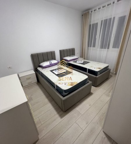 Tirane, jepet me qera apartament 2+1+Ballkon Kati 9, 100 m² 650 € (Rruga Nexho Konomi)