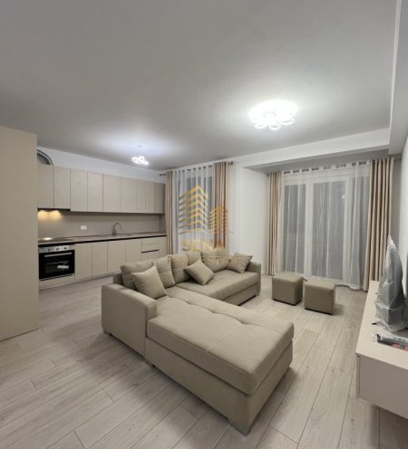 Tirane, jepet me qera apartament 2+1+Ballkon Kati 9, 100 m² 650 € (Rruga Nexho Konomi)