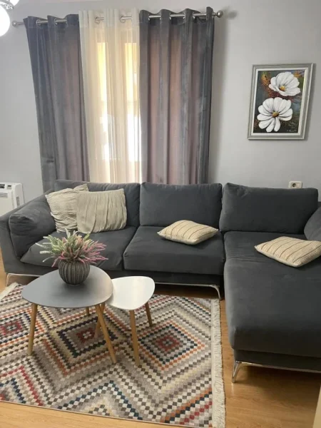 Tirane, shitet apartament 1+1+Ballkon Kati 5, 70 m² 155.000 € 