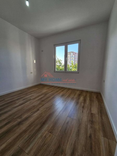 Tirane, shitet apartament 1+1+Ballkon Kati 5, 48 m² 137.000 € (Rruga e Kavajes)