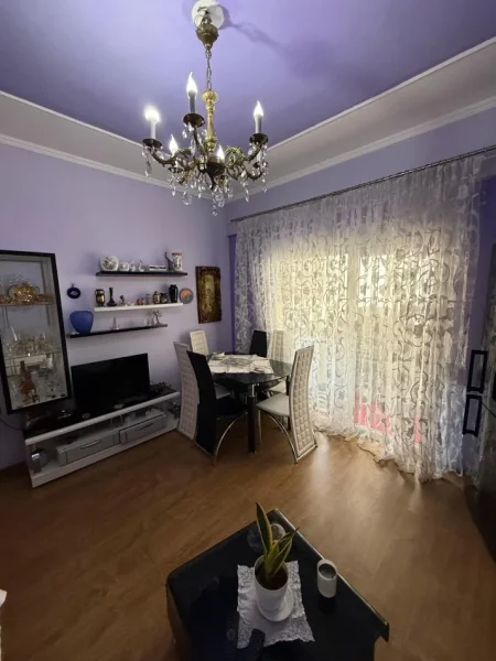Tirane, jepet me qera apartament 2+1+Ballkon Kati 5, 100 m² 600 € (Mbikalimi komunes se parisit)