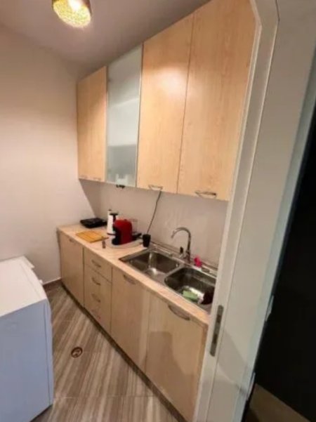Tirane, jepet me qera apartament 2+1 Kati 3, 100 m² 749 € 