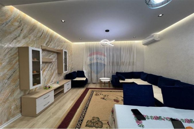 Tirane, jepet me qera apartament 2+1+Aneks+Ballkon Kati 7, 110 m² (yzberisht)