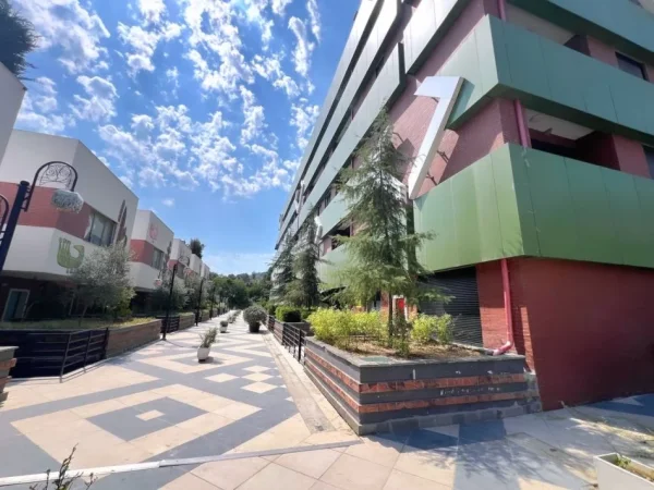 Tirane, shitet apartament 3+1 , 148 m² 247.000 € (kodra diellit 1 zgjerimi)