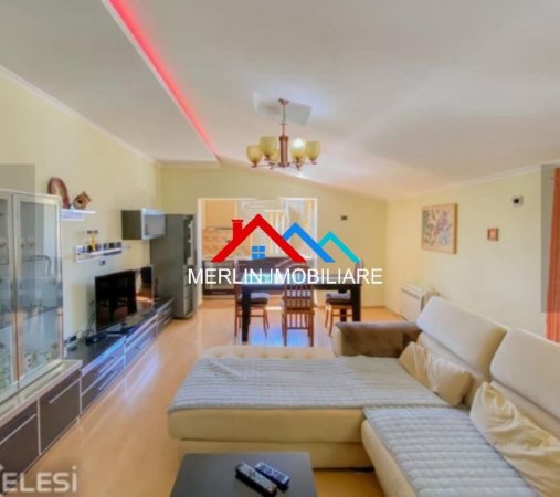 Tirane, jepet me qera apartament 2+1+Ballkon Kati 4, 110 m² 700 € (Rruga Muhamet Gjollesha)