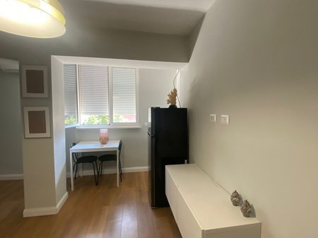 Tirane, jepet me qera apartament 1+1 Kati 3, 50 m² 400 € (Rr Bardhyl)
