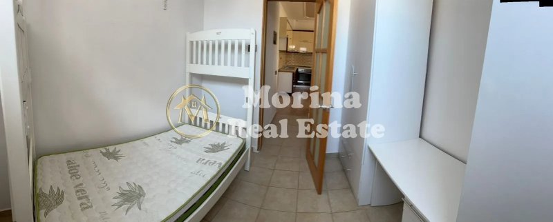 Tirane, jepet me qera apartament 2+1 Kati 1, 80 m² 600 € (Vila Gold)
