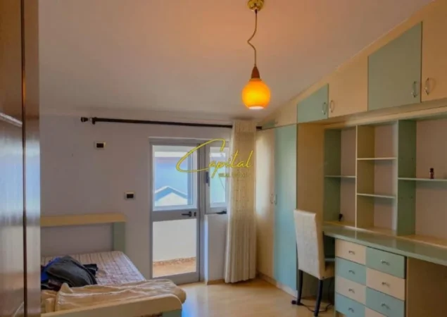 Tirane, jepet me qera apartament 2+1 Kati 4, 110 m² 700 € (21 DHJETORI)