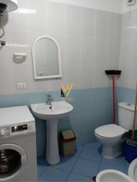 Tirane, jepet me qera apartament 1+1+Ballkon Kati 3, 65 m² 400 € (ASTIR)