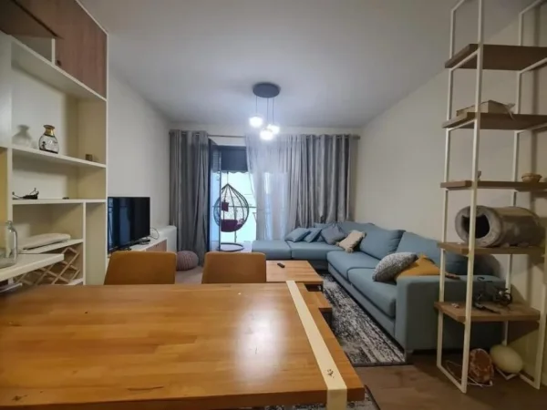 Tirane, shitet apartament 2+1+Aneks+Ballkon Kati 3, 85 m² 210.000 € (Kompleksi Kontakt)