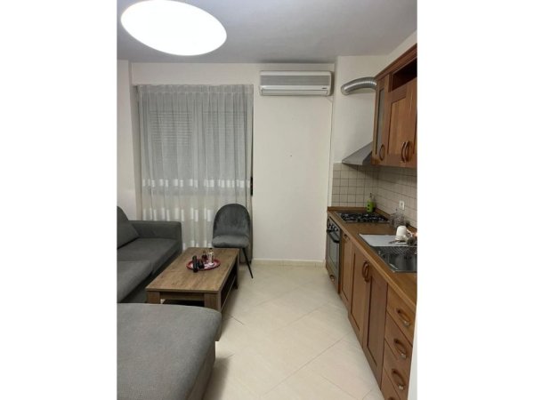 Tirane, jepet me qera apartament 1+1 Kati 8, 60 m² 700 € (Stadiumi Air Albania)