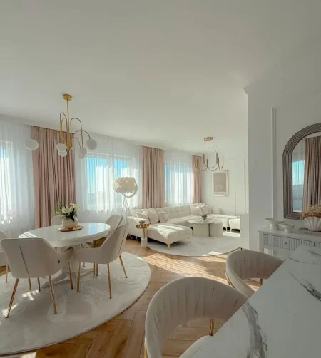 Tirane, shitet apartament 3+1 , 166 m² (qender)