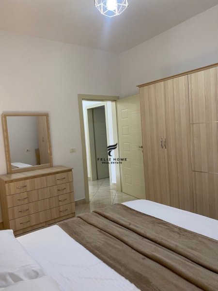Tirane, jepet me qera apartament 1+1 Kati 3, 65 m² 400 € (LAPRAKE)