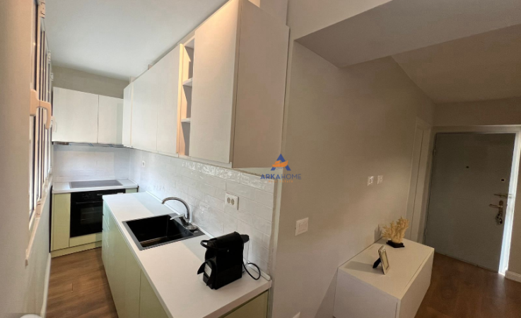 Tirane, jepet me qera apartament 1+1 Kati 3, 52 m² 400 € (RRUGA BARDHYL)