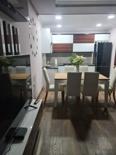 Tirane, shitet apartament 2+1+Aneks Kati 4, 105 m² 199.500 € (vasil shanto)