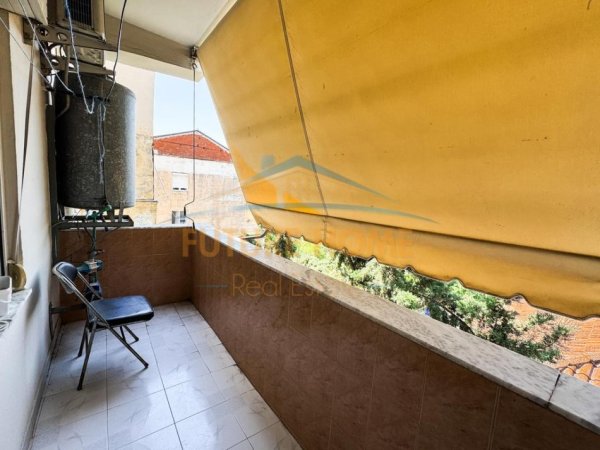 Tirane, jepet me qera apartament 2+1 Kati 4, 100 m² 600 € (Stadiumi Dinamo , Tiranë.)