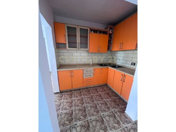 Tirane, shes apartament 1+1 , 64 m² 61.000 € (Kombinat)