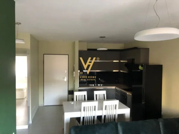 Tirane, jepet me qera apartament 2+1+Ballkon Kati 4, 78 m² 1.000 € (STADIUMI DINAMO)