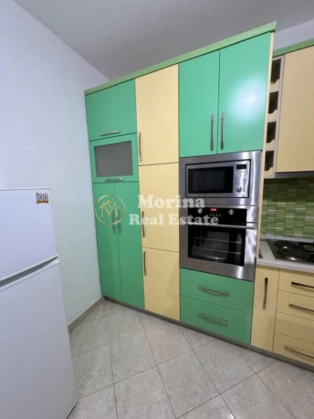 Tirane, jepet me qera apartament 2+1 Kati 2, 90 m² 300 € (Fresku)