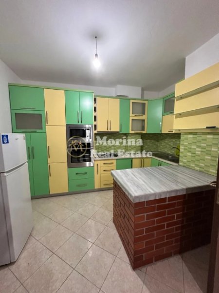 Tirane, jepet me qera apartament 2+1 Kati 2, 90 m² 300 € (Fresku)