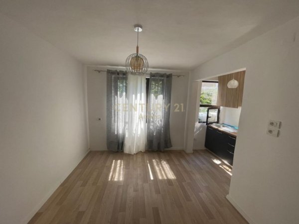 Tirane, shes apartament 1+1 Kati 2, 56 m² 74.900 € (Kombinat)