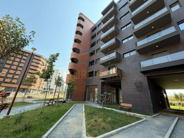 Tirane, jepet me qera apartament 2+1 Kati 5, 105 m² 700 € (UNAZA E RE)