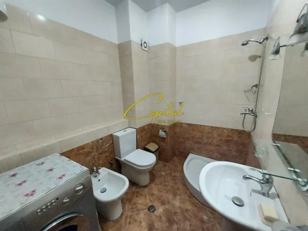Tirane, jepet me qera apartament 1+1 Kati 3, 74 m² 550 € (DELIJORGJI)