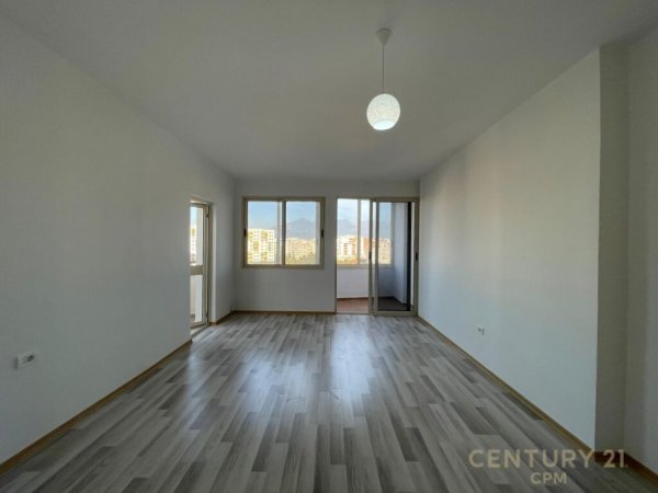 Tirane, shes apartament 2+1 , 110 m² 128.000 € (Yzberisht)