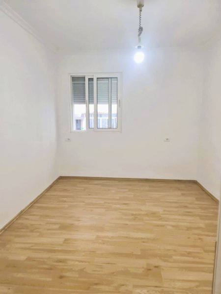 Tirane, shitet apartament 2+1 , 155.000 € (stadiumi dinamo)