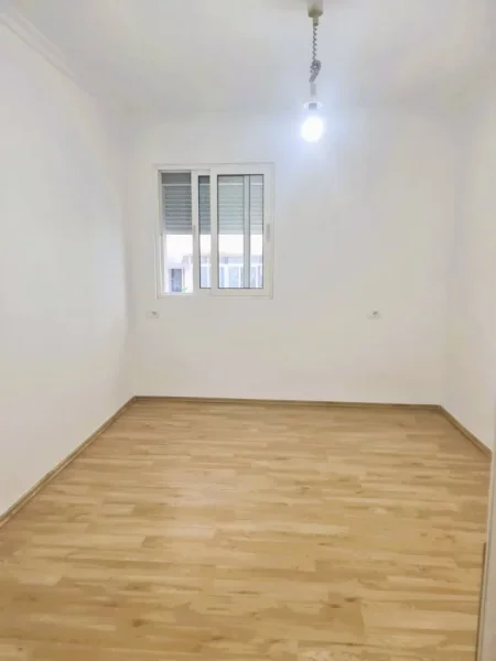 Tirane, shitet apartament 2+1 , 155.000 € (stadiumi dinamo)