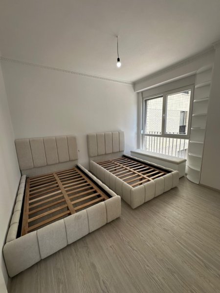Tirane, jepet me qera apartament 2+1+Ballkon , 106 m² (Ish fusha aviacionit)