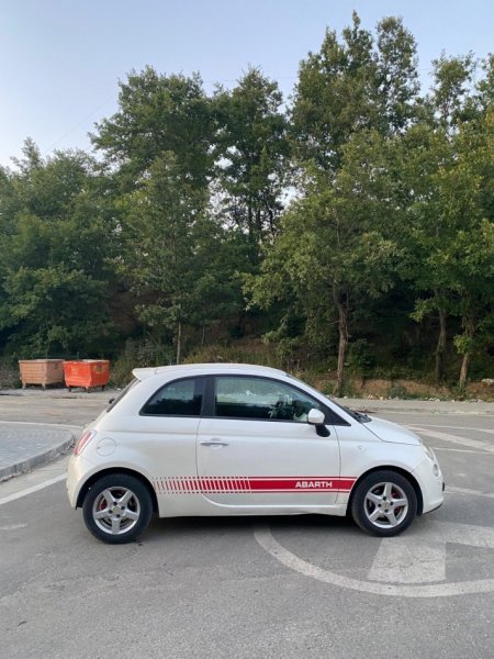 Tirane, shes makine Fiat 500 Benzin, e bardhë automatik Kondicioner 175.001 km 4.800 €