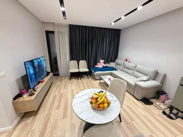 Tirane, jepet me qera apartament 1+1 Kati 4, 70 m² 500 € 
