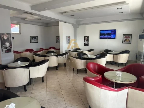 Tirane, jepet me qera ambjent biznesi Kati 0, 160 m² 1.500 € (Don Bosko)