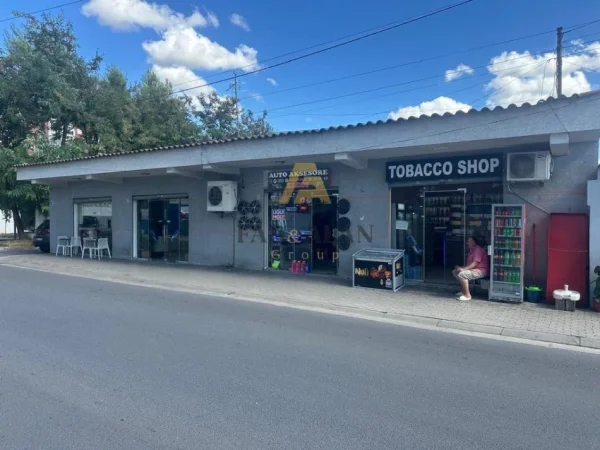 Tirane, jepet me qera ambjent biznesi Kati 0, 160 m² 1.500 € (Don Bosko)