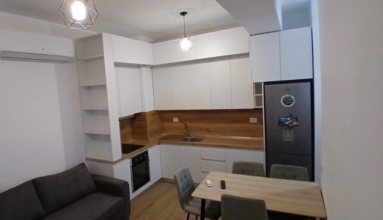 Tirane, jepet me qera apartament 1+1 Kati 7, 55 m² 420 € 