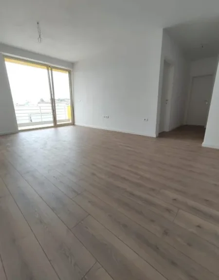 Tirane, shitet apartament 1+1 Kati 4, 63 m² 83.000 € (Rruga Aleksandër Konda)