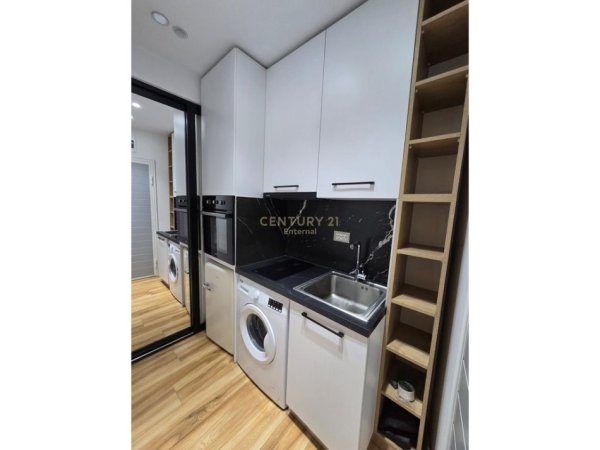 Tirane, jepet me qera apartament 1+1 Kati 5, 55 m² 400 € (xhamia e Tabakeve)