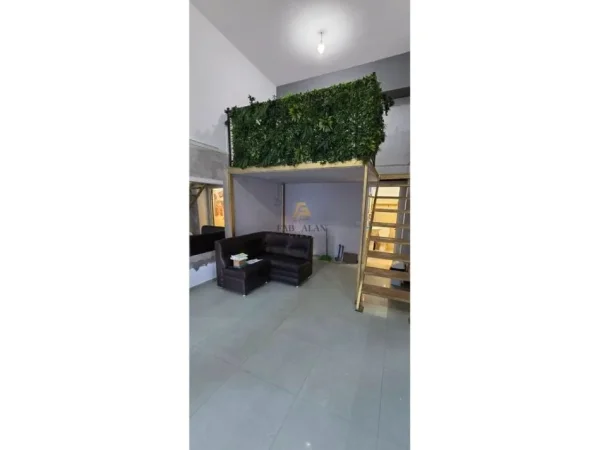 Tirane, jepet me qera dyqan Kati 0, 25 m² 400 € (Rruga 4 Deshmoret)