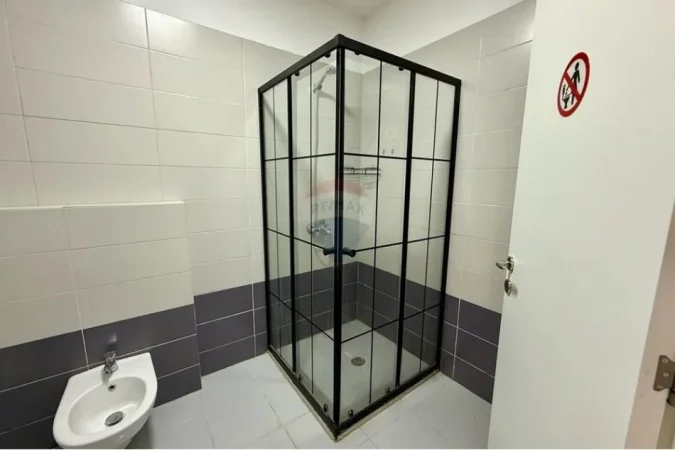Tirane, jepet me qera apartament duplex Dublex Kati 1, 160 m² 1.000 € (Kodrra e dielli)