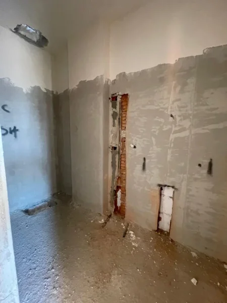 Tirane, shitet apartament 2+1+Ballkon , 95 m² 152.500 € 