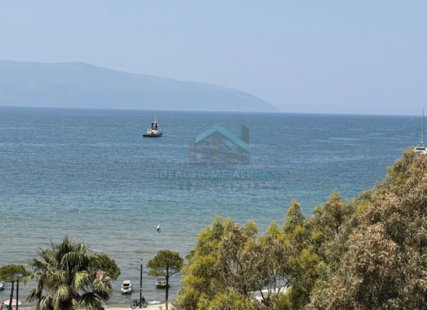 Vlore - Lungomare, jepet me qera apartament 1+1 Kati 5, 550 € (ME PAMJE NGA DETI)