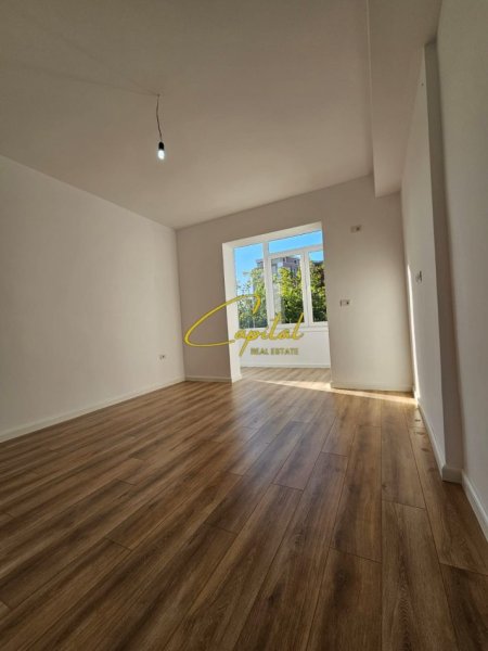 Tirane, shitet apartament 1+1 Kati 5, 48 m² 137.000 € (RRUGA E KAVAJES)